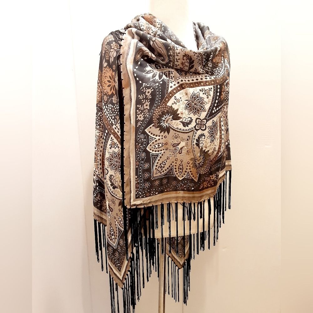 BCBG Generation Gray Floral Fringed Shawl Wrap NWT
